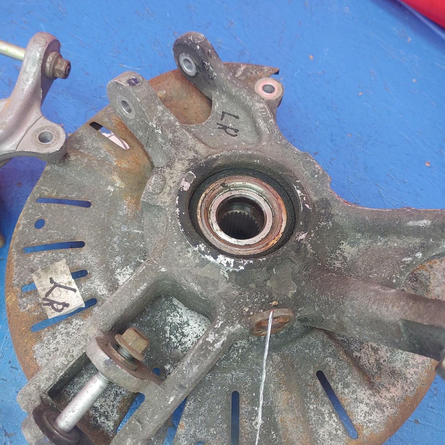 LHD, RHD Oem Rear Hub Used  RX7 FD FD3S 93 - 02 Mazda S12B8/2