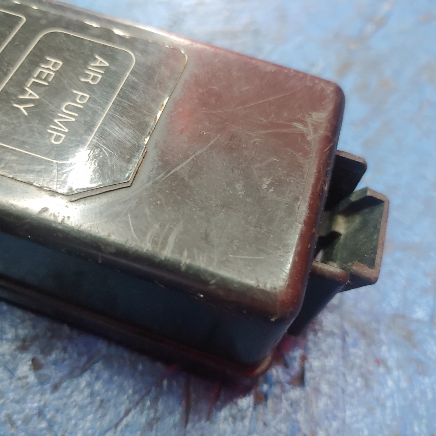 Relay Box Fuse Cover Front Middle Engine Bay  RX7 FD FD3S 93 - 02 Mazda S13B25/1