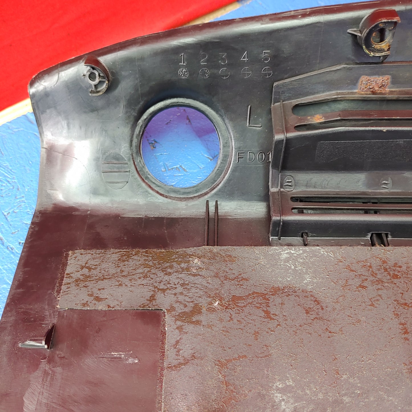 LHD, RHD Rear Hatch Center Trunk Garnish  FD01-68-89X RX7 FD FD3S 93 - 02 Mazda S4B0/157