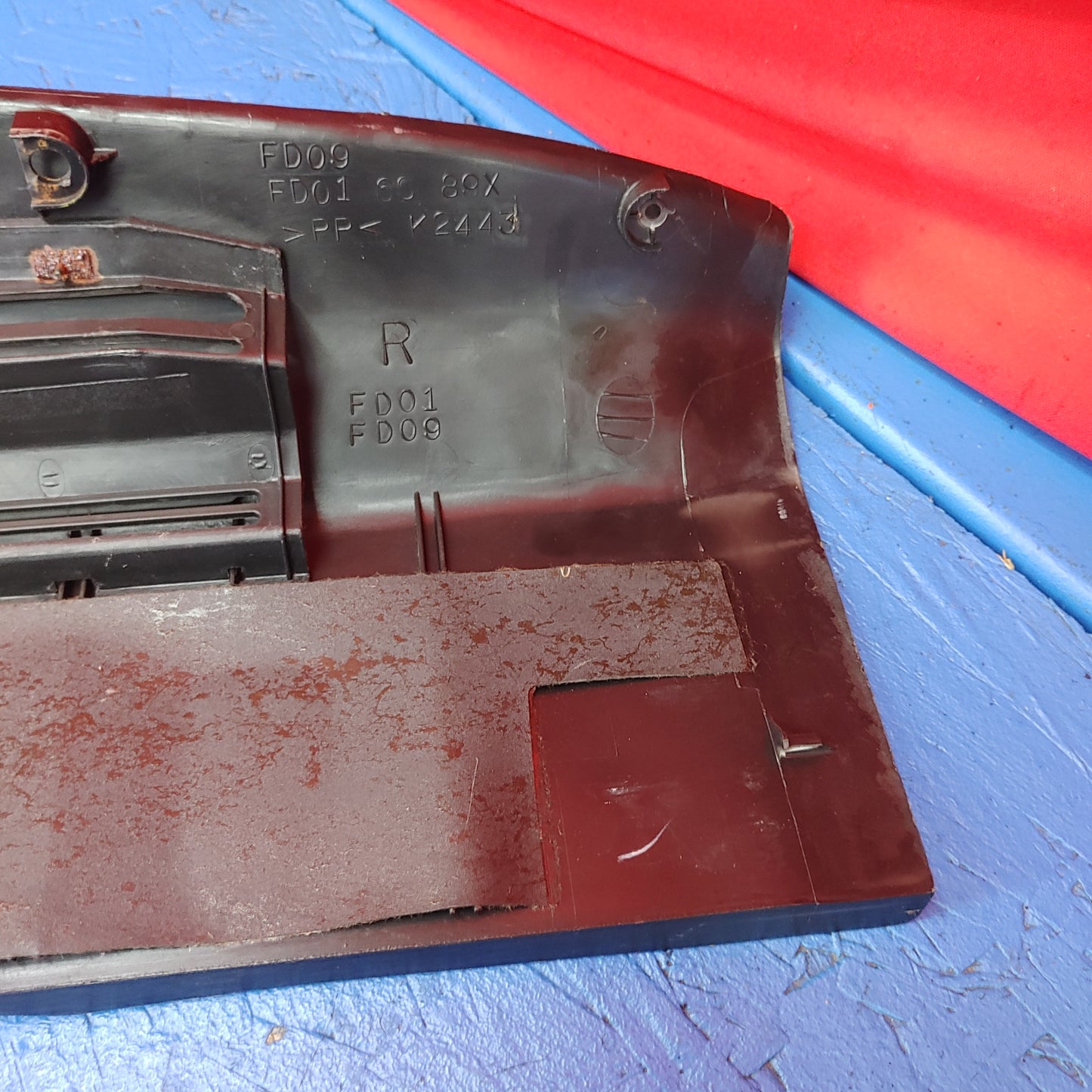 LHD, RHD Rear Hatch Center Trunk Garnish  FD01-68-89X RX7 FD FD3S 93 - 02 Mazda S4B0/157
