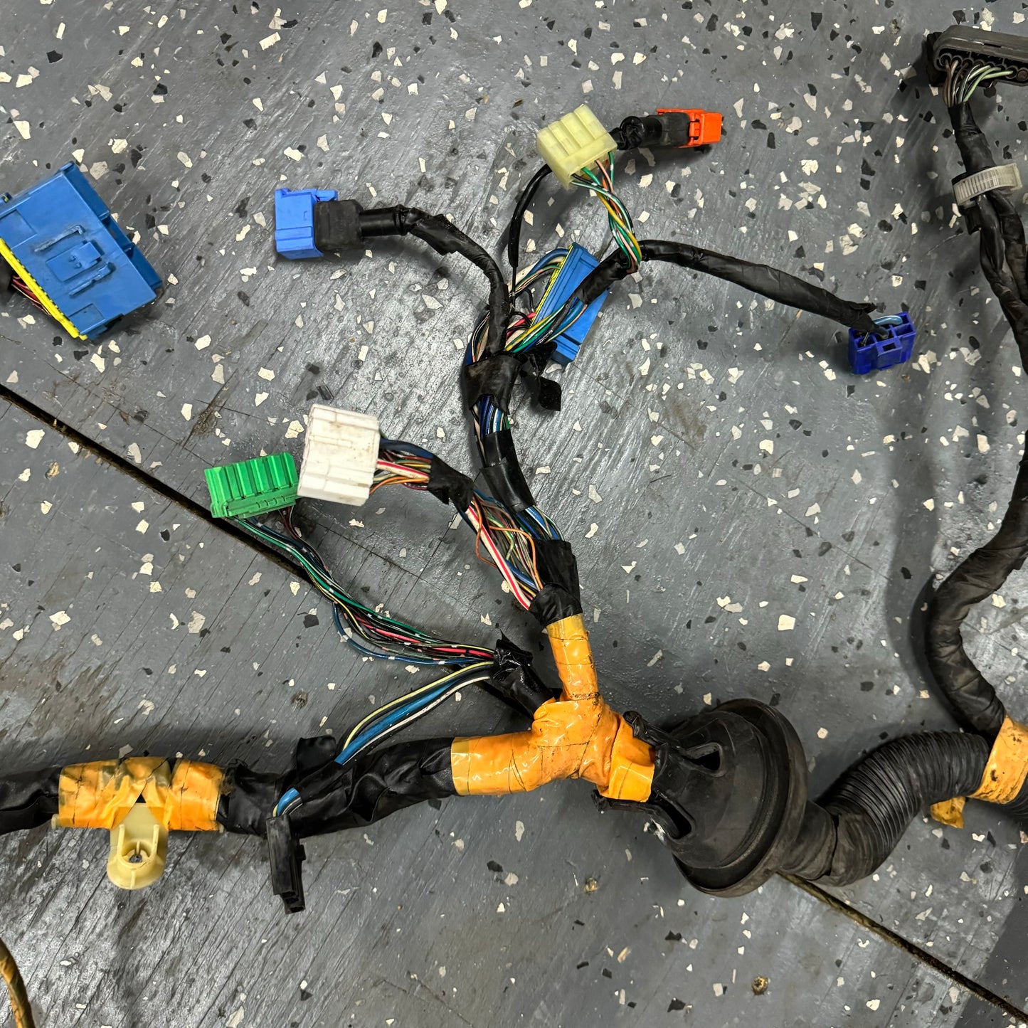 LHD Front U Horse Shoe Wiring Harness FD15-67-010F RX7 FD FD3S 93 - 95 Mazda S4B0/166