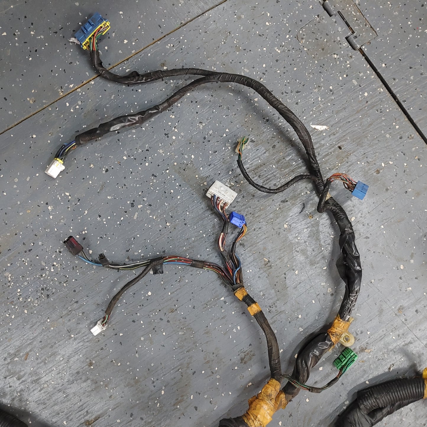 Front U Horse Shoe Wiring Harness RHD RX7 FD FD3S 93 - 02 Mazda S4B0/167