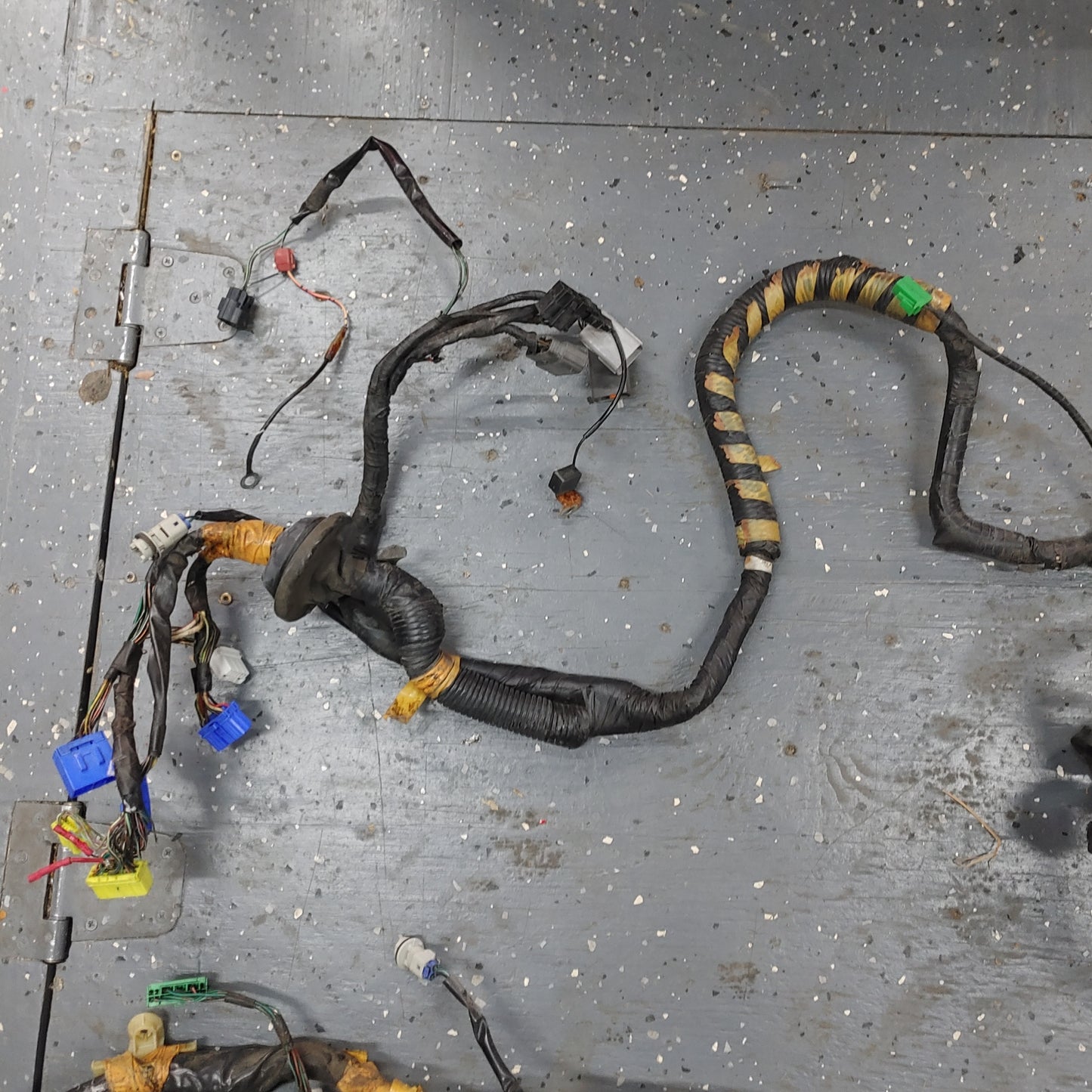 Front U Horse Shoe Wiring Harness RHD RX7 FD FD3S 93 - 02 Mazda S4B0/167