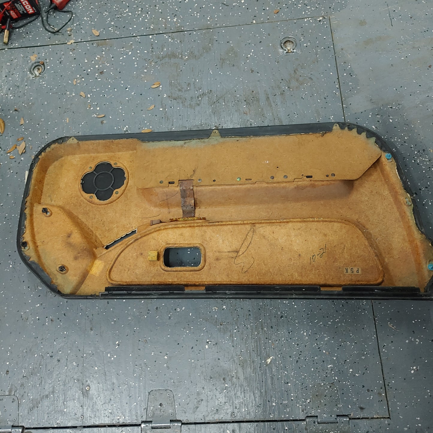 R33 Driver Door Card       S4B0/280