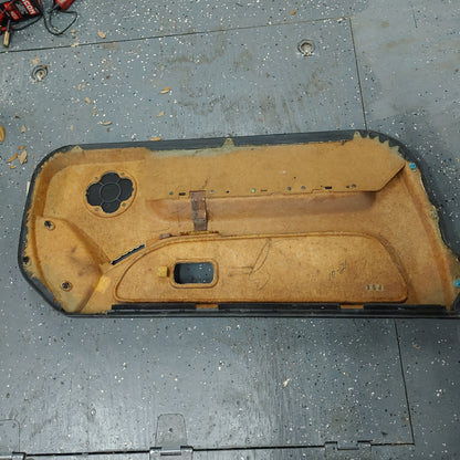 R33 Driver Door Card       S4B0/280