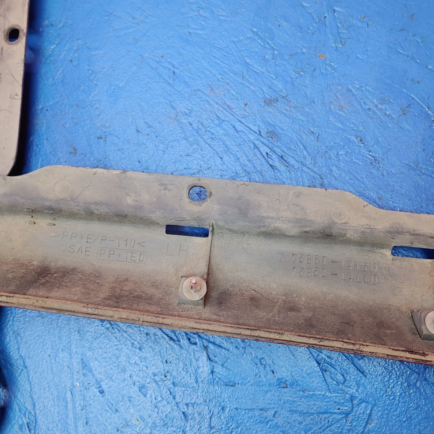 Oem Genuine Toyota 93-98 Supra Front Lh & Rh Door Body Rocker Panel Molding Set S4B0/376 - RX7Parts