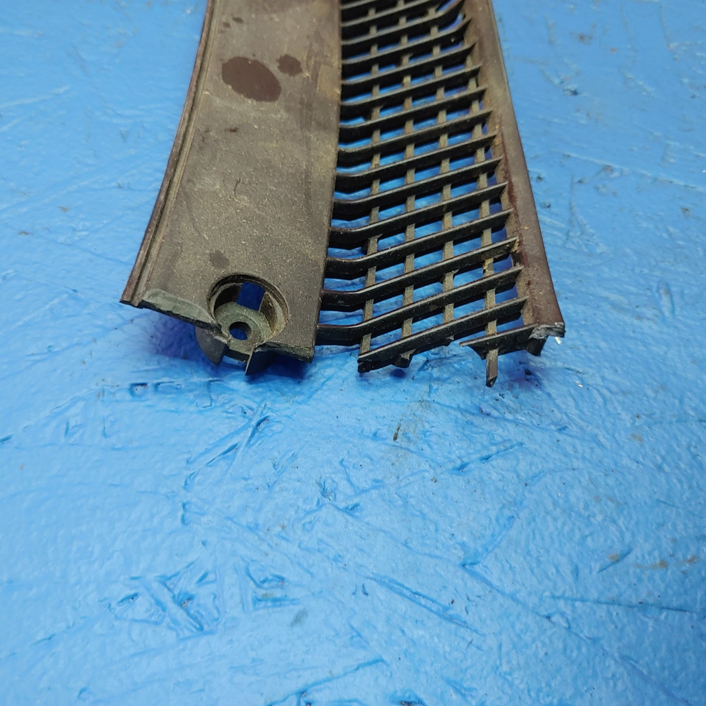LHD Wiper Cowl   RX7 FD FD3S 93 - 02 Mazda S4B0/417
