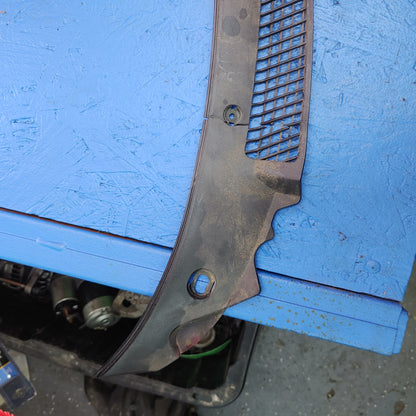LHD Wiper Cowl   RX7 FD FD3S 93 - 02 Mazda S4B0/417