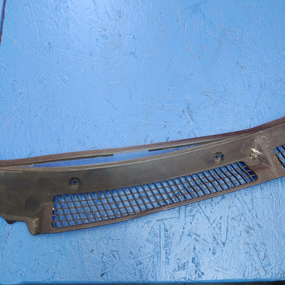 RHD Rhd Windshield Wiper Cowl Grille  RX7 FD FD3S 93 - 02 Mazda S4B0/439
