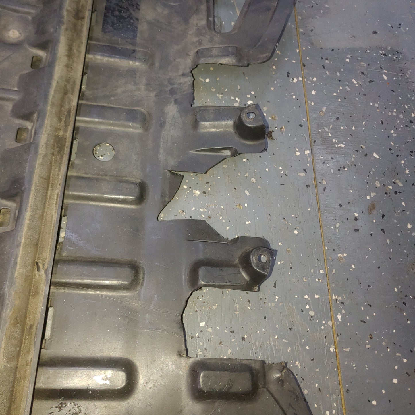 FRONT LOWER TRAY, 93-95  RX7 FD FD3S 93 - 02 Mazda S4B0/541