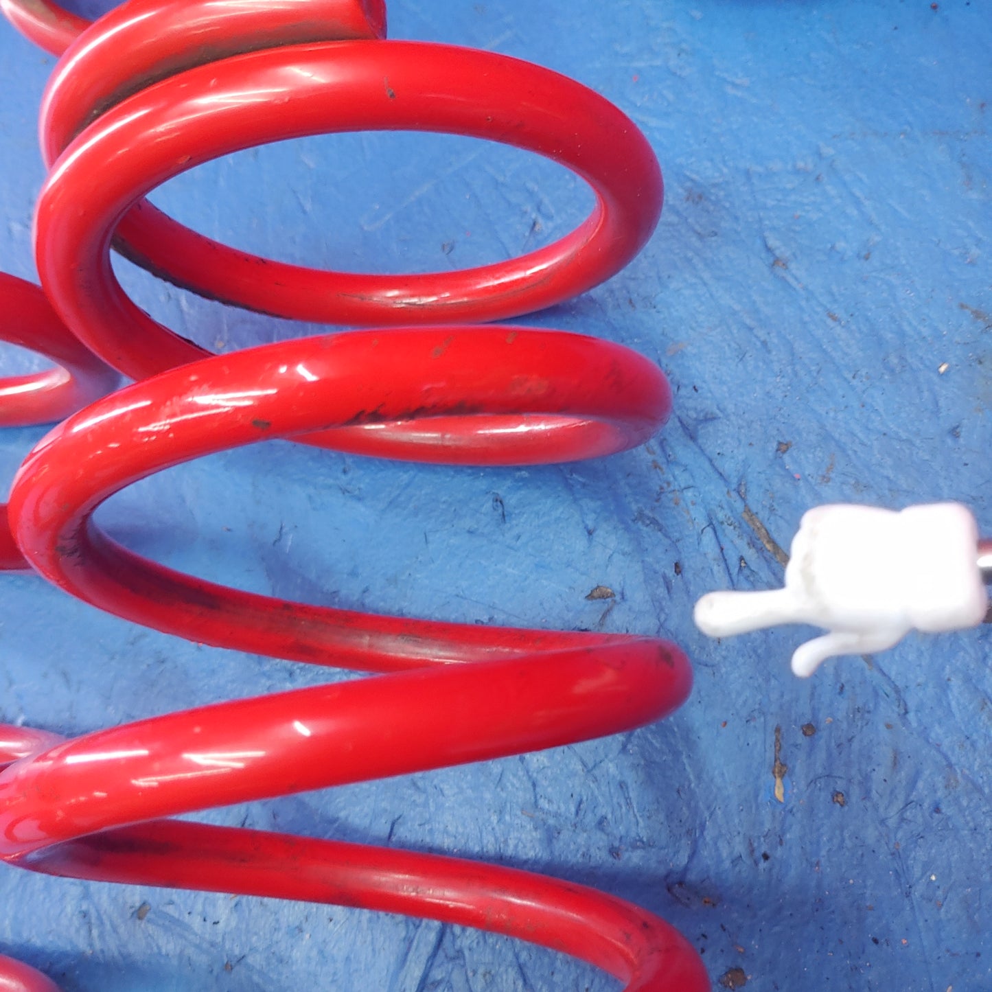 Red Lowering Spring Set      SH7B10/2