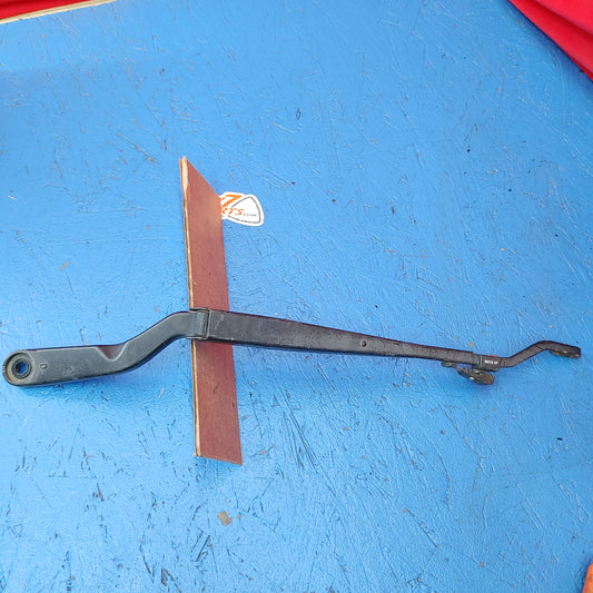 Driver Right Wiper Blade Arm  Skyline R34 BNR34 99 - 02 Nissan S4B30/18