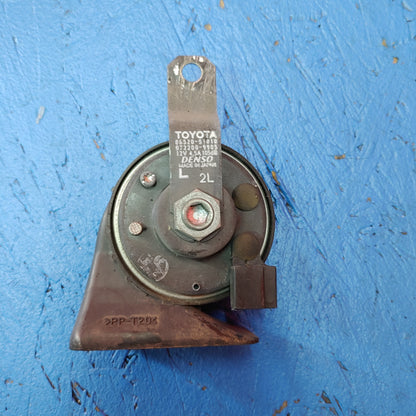 Denso Low Pitched Horn Assembly with Bracket 86520-51010 Is300 SXE10 01 - 05 Lexus  S4B30/27