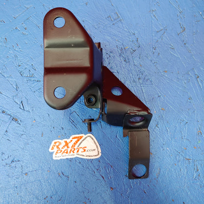 LHD, RHD Right Front Stabilizer Sway Bar Mount  RX7 FD FD3S 93 - 02 Mazda S4B35/11