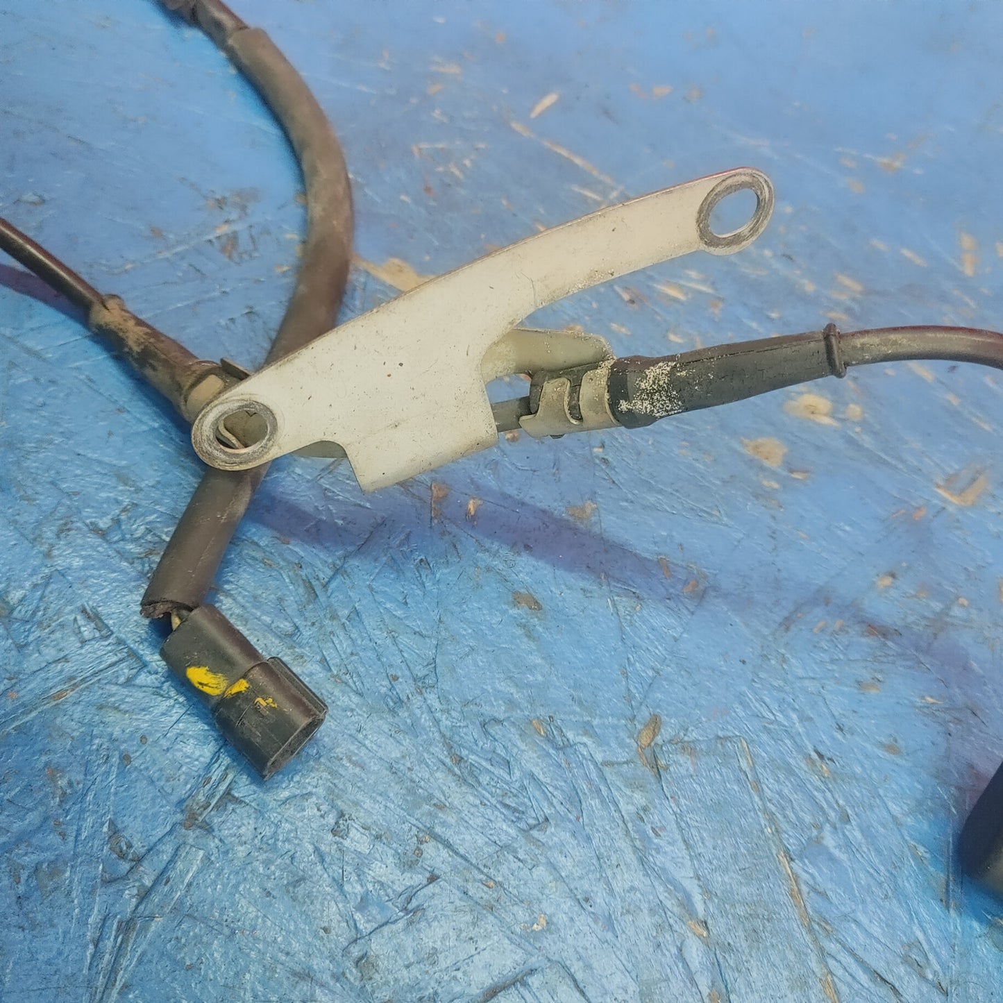LHD, RHD Front Left ABS Sensor Speed Sensor FD05 43 73X RX7 FD FD3S 93 - 02 Mazda S5B39/13