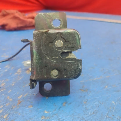 LHD, RHD Rear Hatch Trunk Latch with Harness  RX7 FD FD3S 93 - 02 Mazda S5B39/2