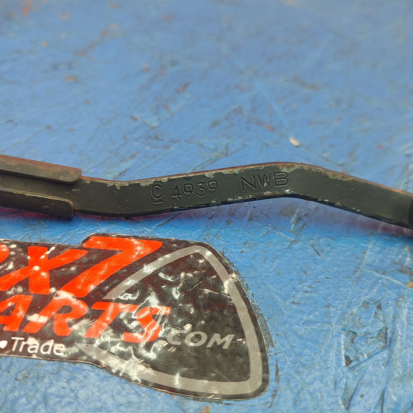 LHD, RHD Driver Side Front Left Windshield Wiper Arm  RX7 FC FC3S 86 - 91 Mazda S5B43/8