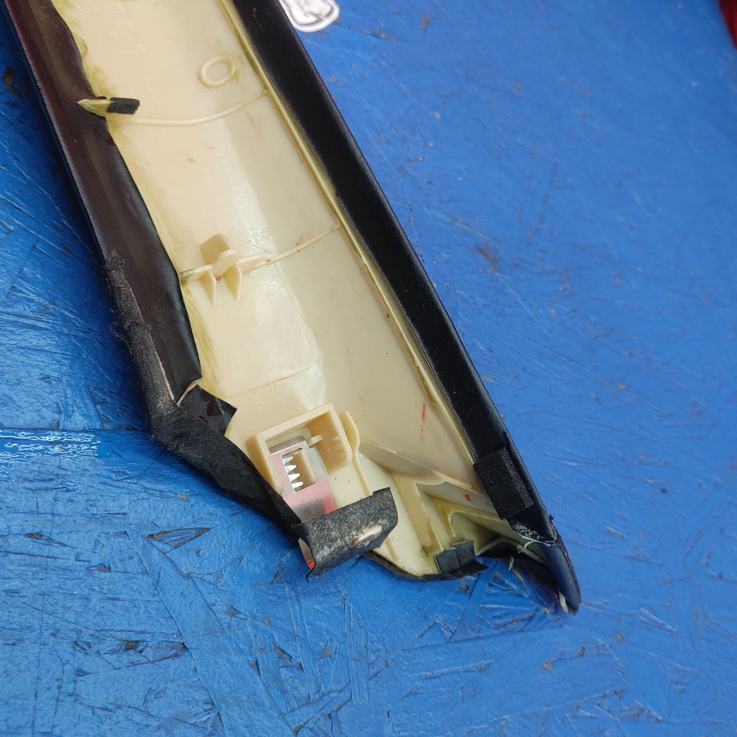LHD Rear Right A Pillar  FD01-68161-RH RX7 FD FD3S 93 - 02 Mazda S6B42/2
