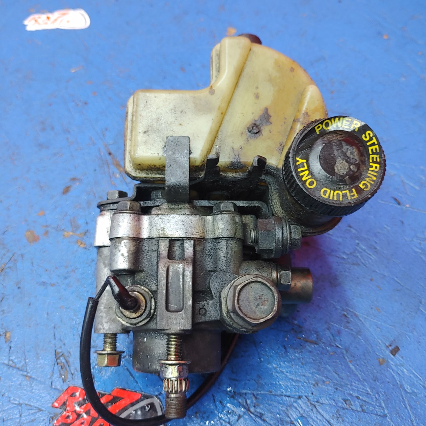 Power Steering Pump With Reservoir  RX7 FD FD3S 93 - 02 Mazda S6B44/13