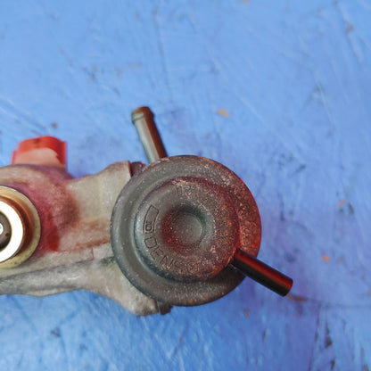 LHD, RHD (95FDRB) Secondary Fuel Rail with Injectors  RX7 FD FD3S 93 - 02 Mazda S7B32/15