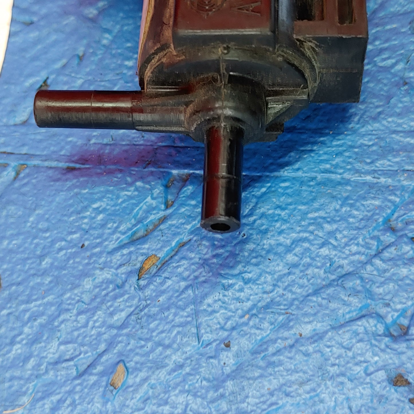 LHD, RHD (95FDRB) Vacuum Solenoid Valve AESA127 RX7 FD FD3S 93 - 02 Mazda S7B32/21