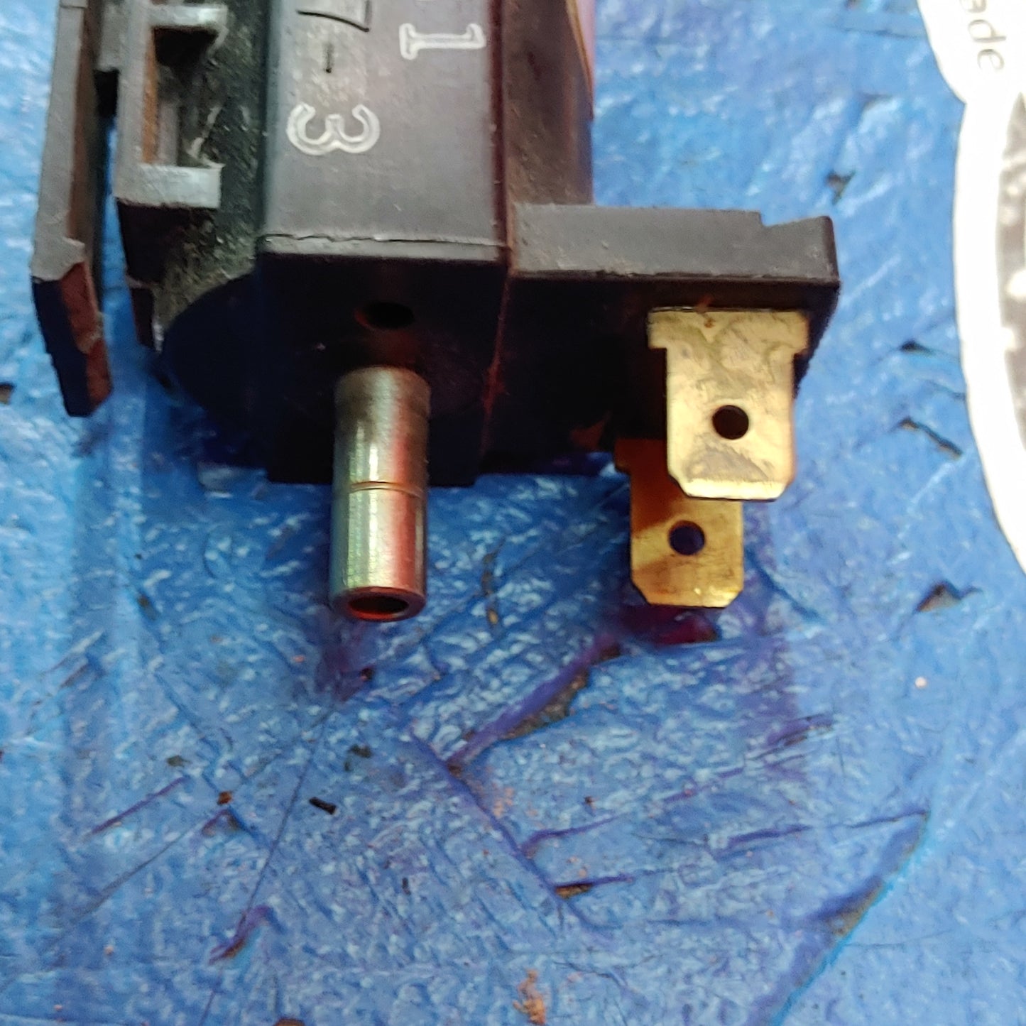 LHD, RHD (95FDRB) Vacuum Solenoid Valve AESA127 RX7 FD FD3S 93 - 02 Mazda S7B32/21