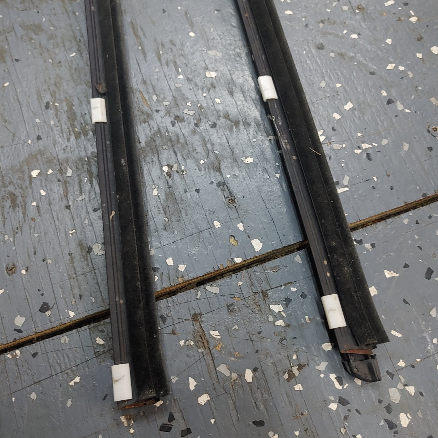 Oem Genuine Front Door Window Molding Sealing Weather Trims  RX7 FC FC3S 86 - 91 Mazda S7B42/5
