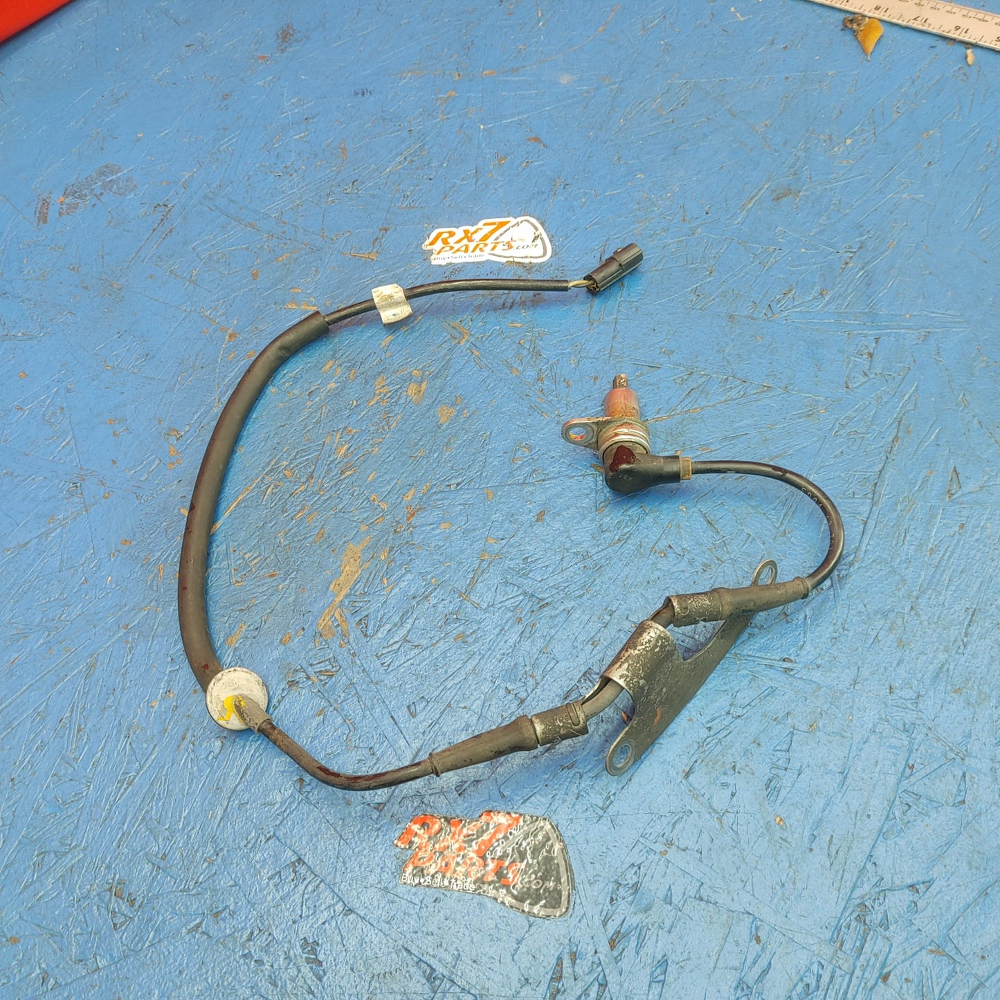 LHD, RHD  Front Right ABS Speed Sensor FDO4 43 70X RX7 FD FD3S 93 - 02 Mazda S8B29/21