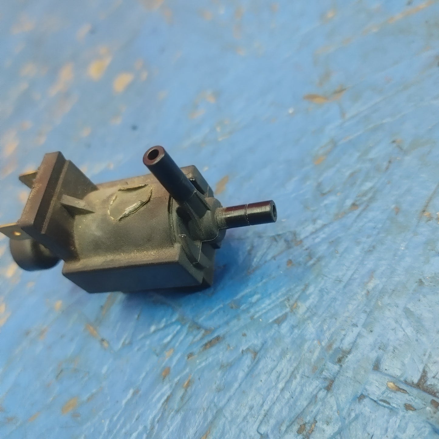 LHD, RHD Turbo Vacuum Solenoid Valve  AESA127 1 1L1 RX7 FD FD3S 93 - 02 Mazda S8B29/36