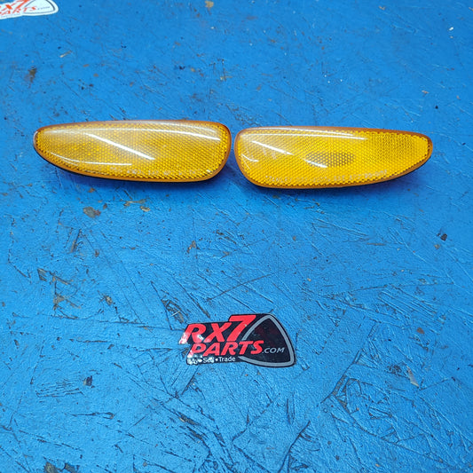 Yellow Side Marker Pair  RX7 FD FD3S 93 - 02 Mazda S8B38/11