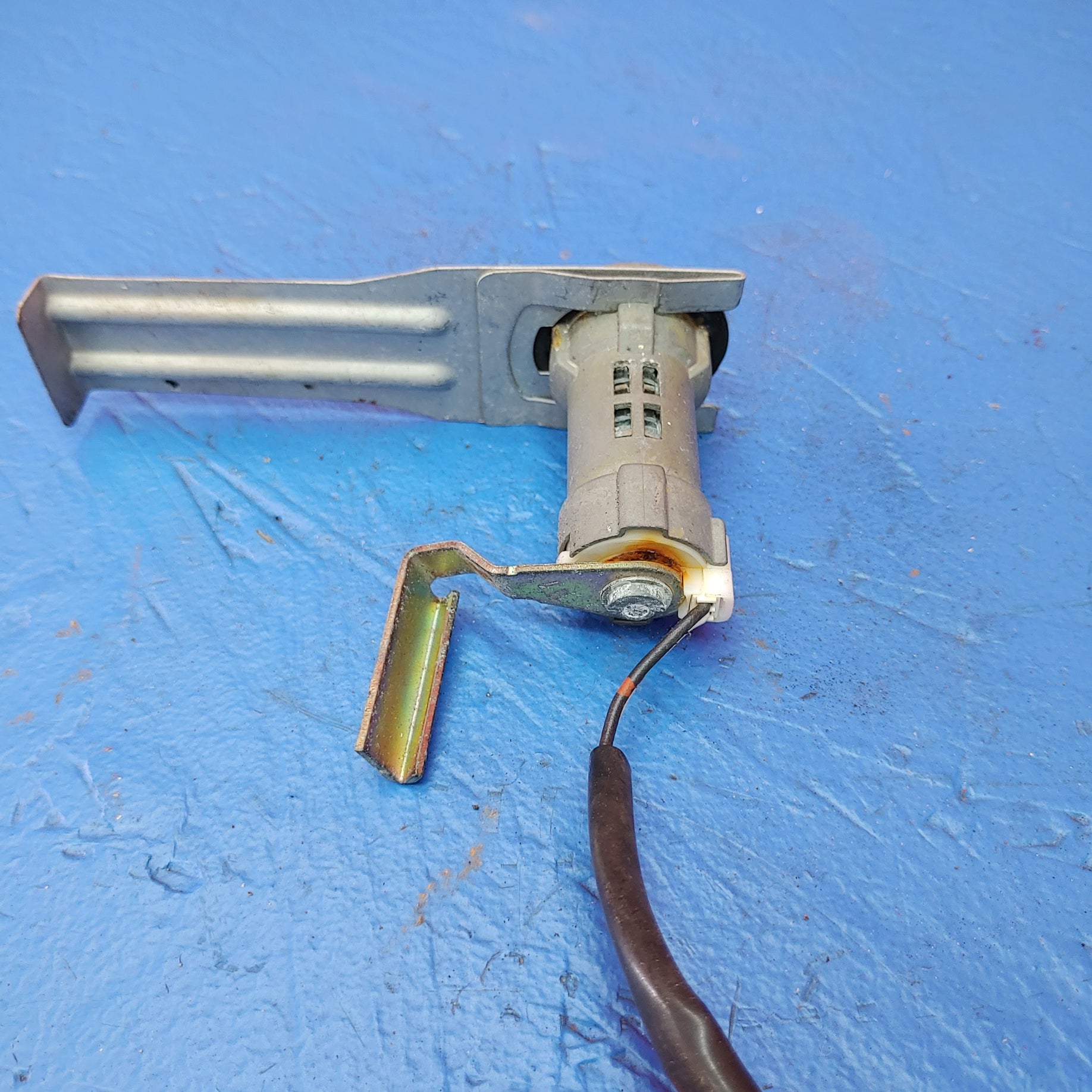 93-95 Trunk Lock FD01-76-260B RX7 FD FD3S 93 - 02 Mazda SH1B8/11 - RX7Parts