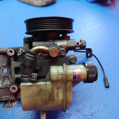 Power Steering Pump With Reservoir Bracket And Pulley SH4B14/1 RX7 FD FD3S 93 - 02 Mazda