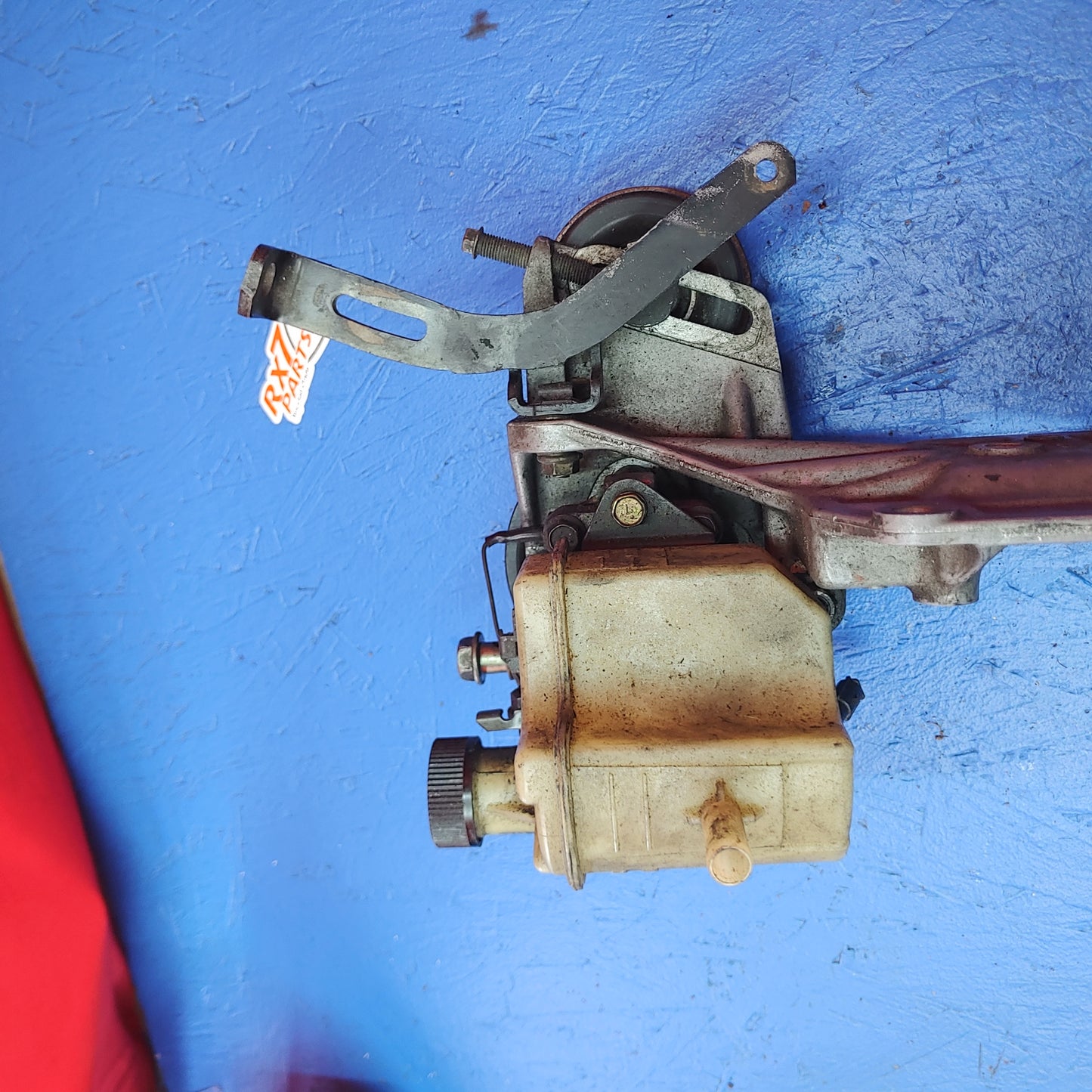 Power Steering Pump With Reservoir Bracket And Pulley SH4B14/2 RX7 FD FD3S 93 - 02 Mazda
