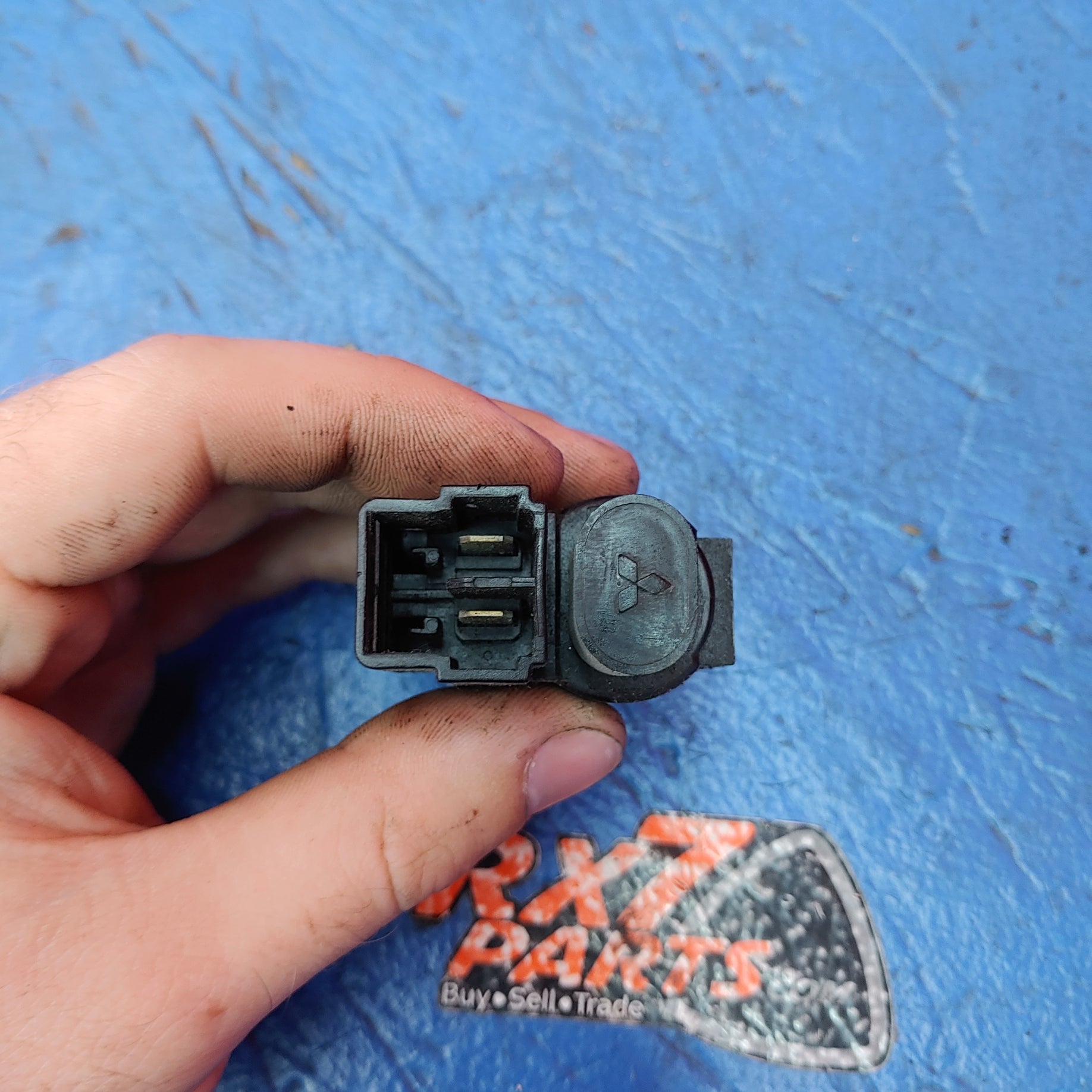 Rx8 Genuine Oem Air Solenoid Valve Kl01-18-741 Oem F/S      SH5B23/4 - RX7Parts