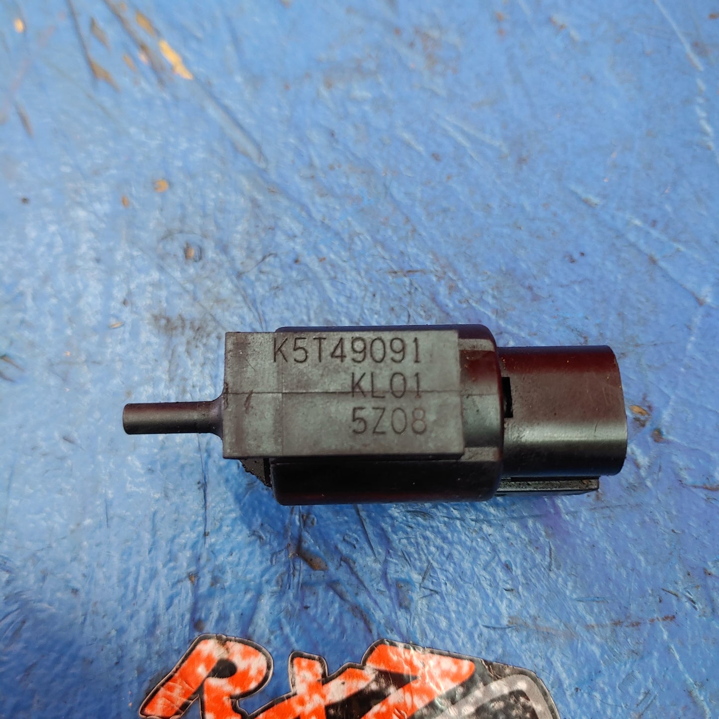 Rx8 Genuine Oem Air Solenoid Valve Kl01-18-741 Oem F/S      SH6B3/6