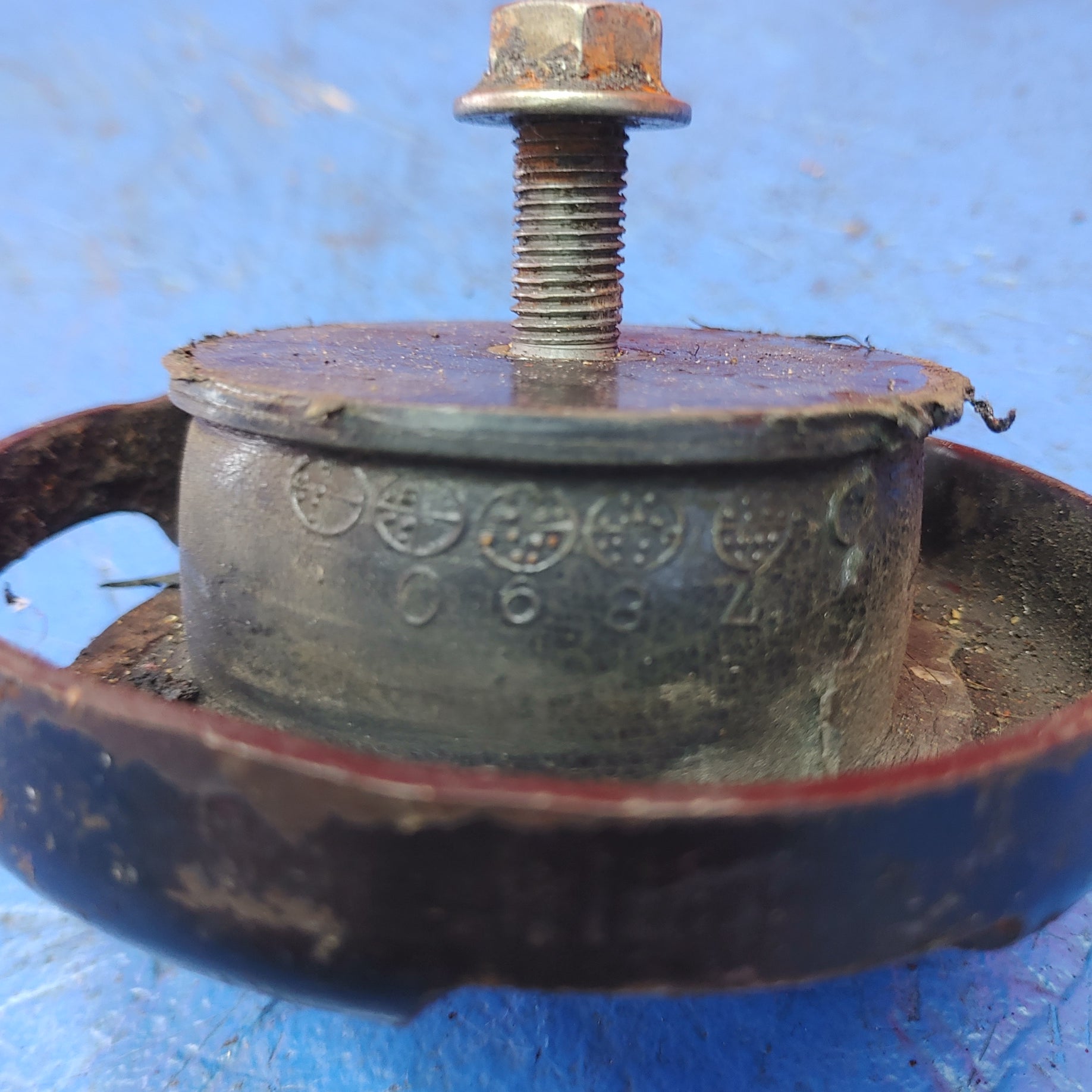 Motor Mount Right Side   RX7 FC FC3S 86 - 91 Mazda SH6B4/6 - RX7Parts