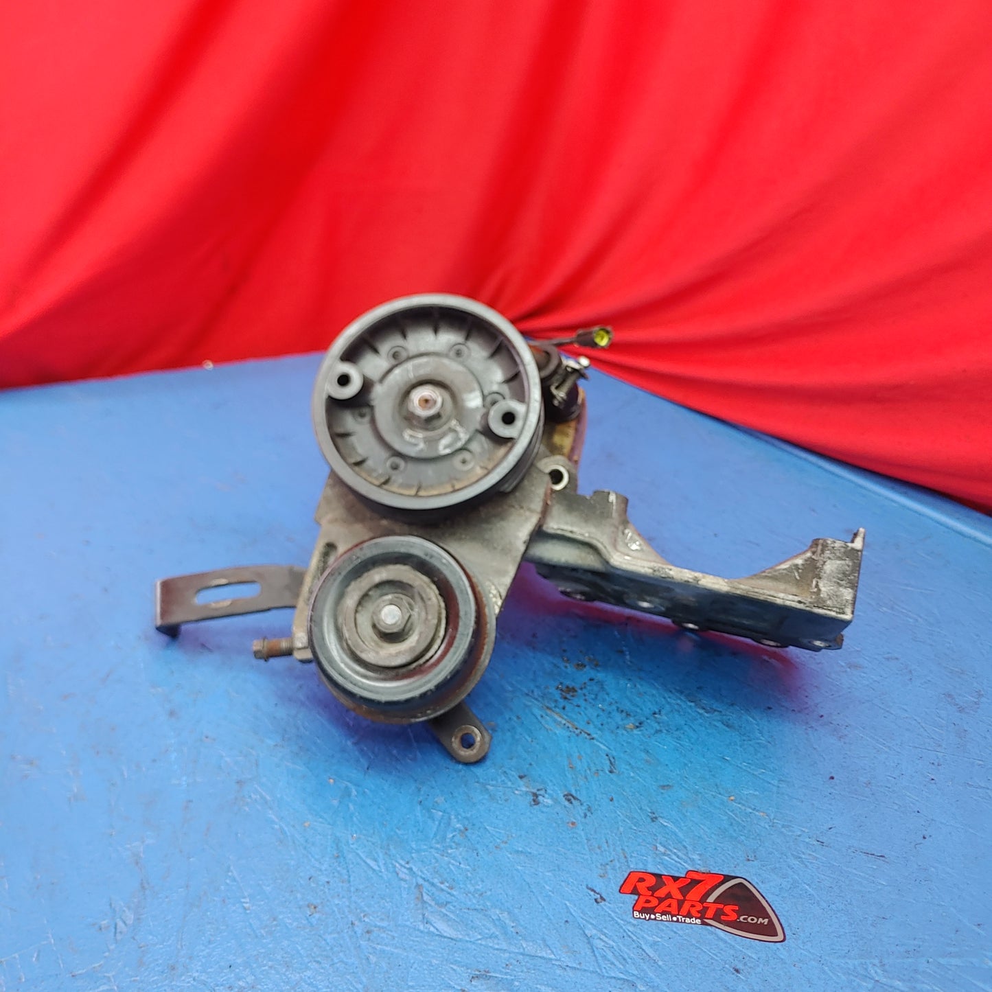 Power Steering Pump With Reservoir Bracket And Pulley  RX7 FD FD3S 93 - 02 Mazda SH7B1/3