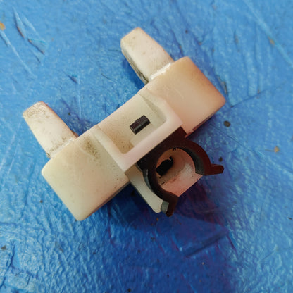 LHD, RHD Door Rod Guide Clip  RX7 FD FD3S 93 - 02 Mazda S10B4/17