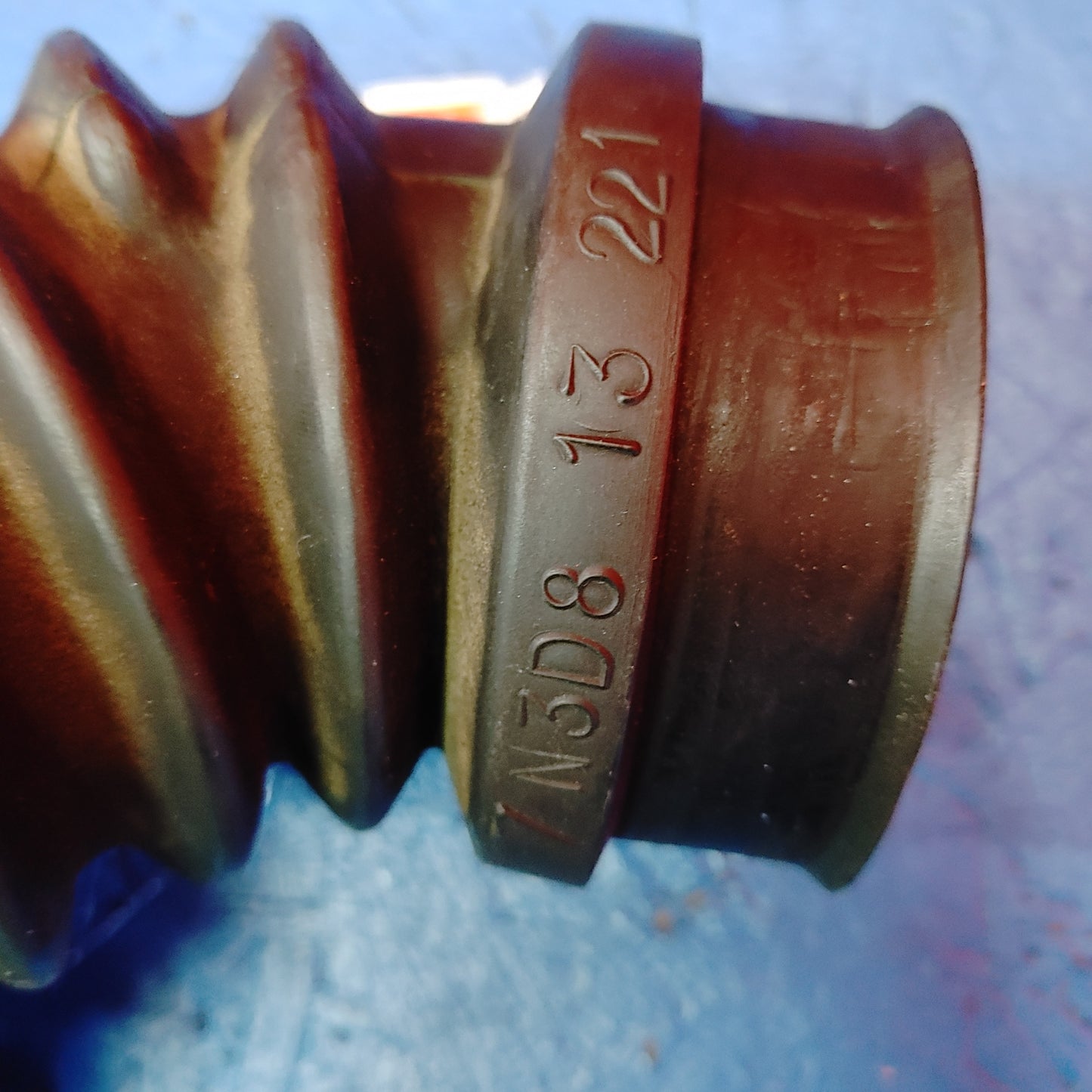 LHD, RHD Rubber Intake Elbow Duct N3D8-13-221 Mazda RX7 13B RHD RB FD3S 94 - 95 MAZDA S5B31/5
