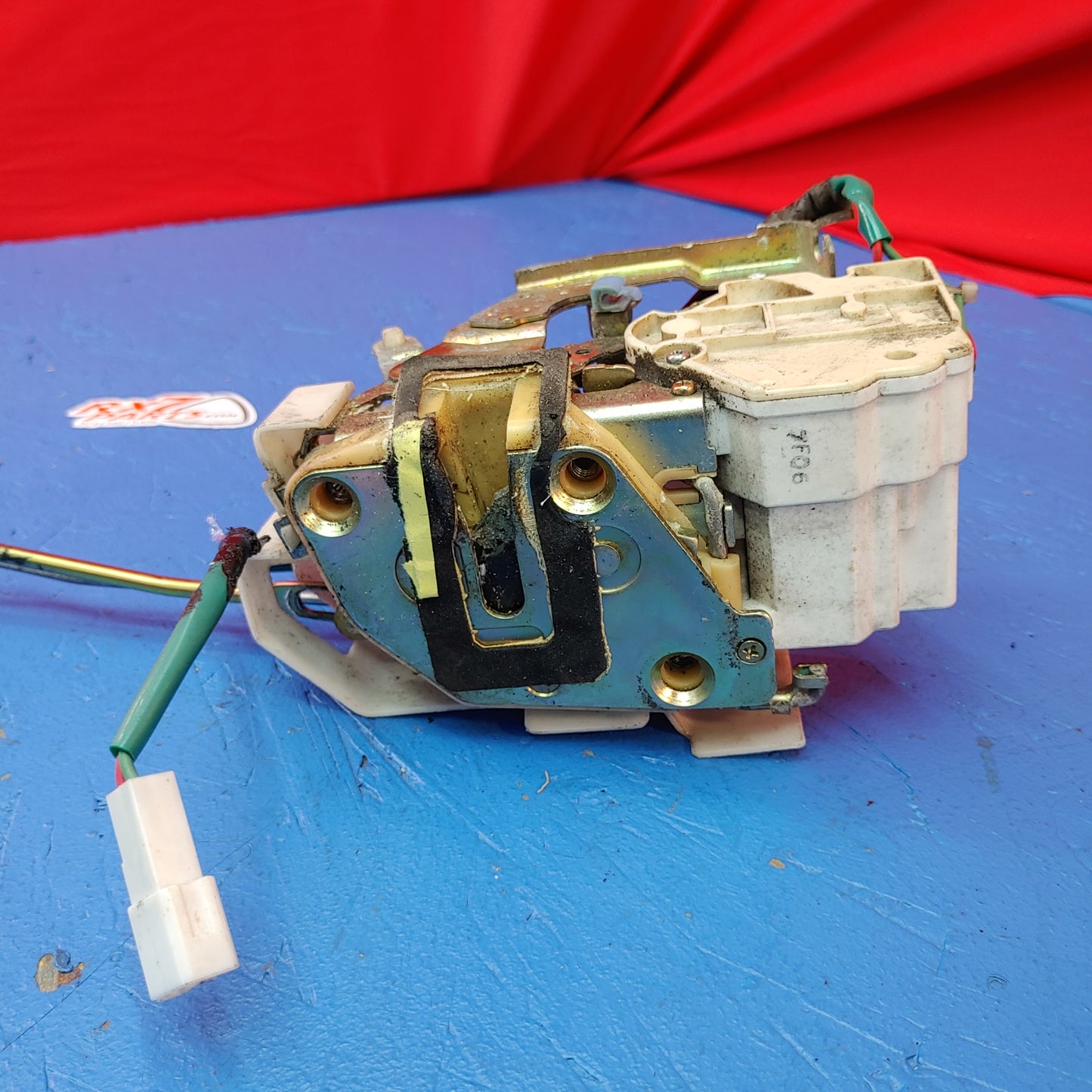 RHD RHD FRONT LEFT DOOR LOCK LATCH ACTUATOR ASSY FD RX7 FD FD3S 93 - 02 Mazda s8b14/12