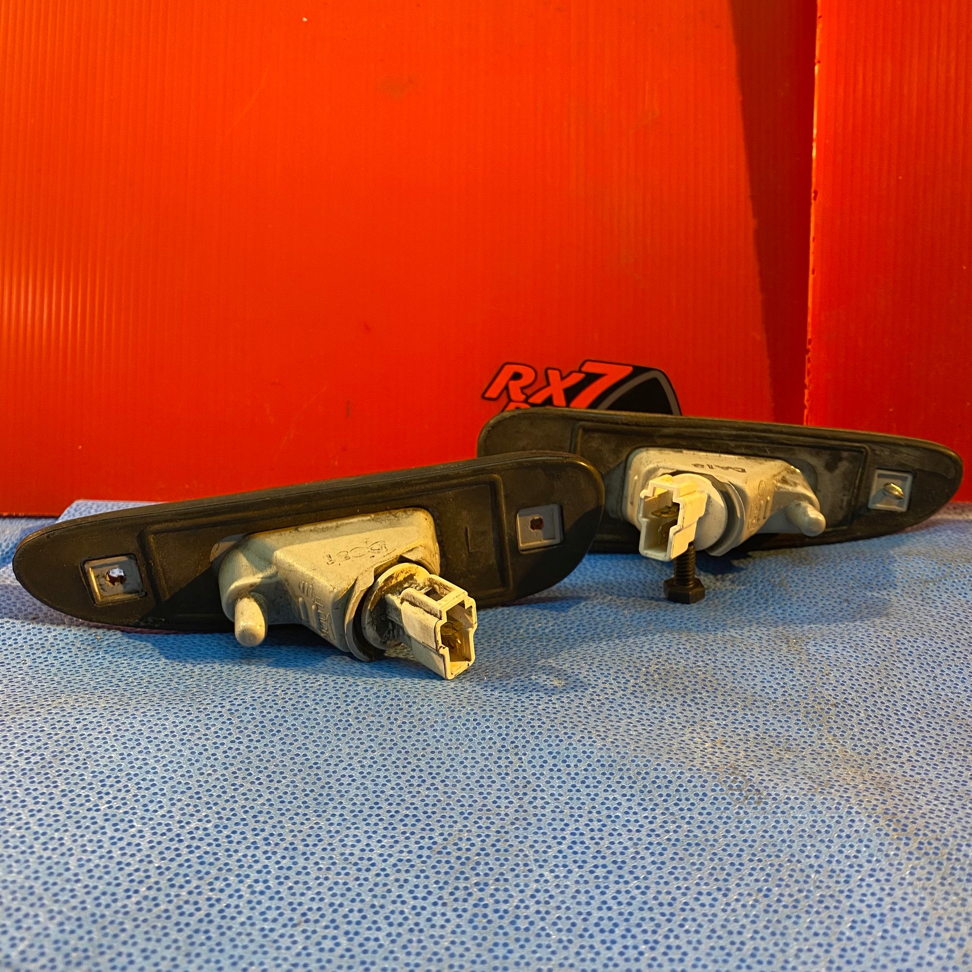 LHD, RHD Stanley Rear Side Marker : Pair Mazda Rx7 FD3S FD S4B10SM1P - RX7Parts