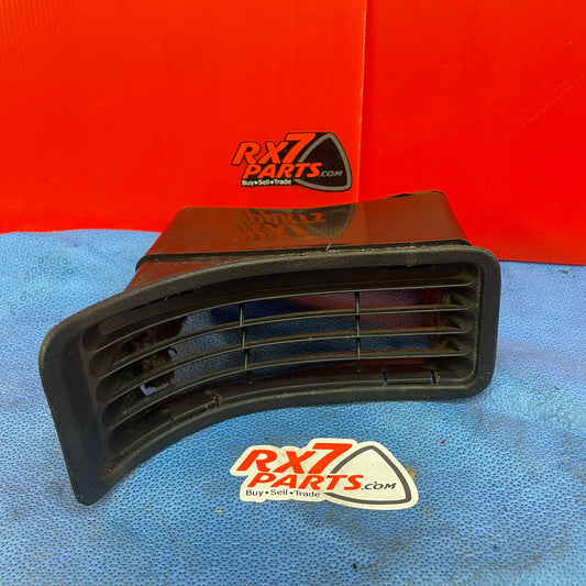 LHD, RHD Rear Vent Extrator Plastics Mazda Rx7 FD3S FD S4B15RVE2