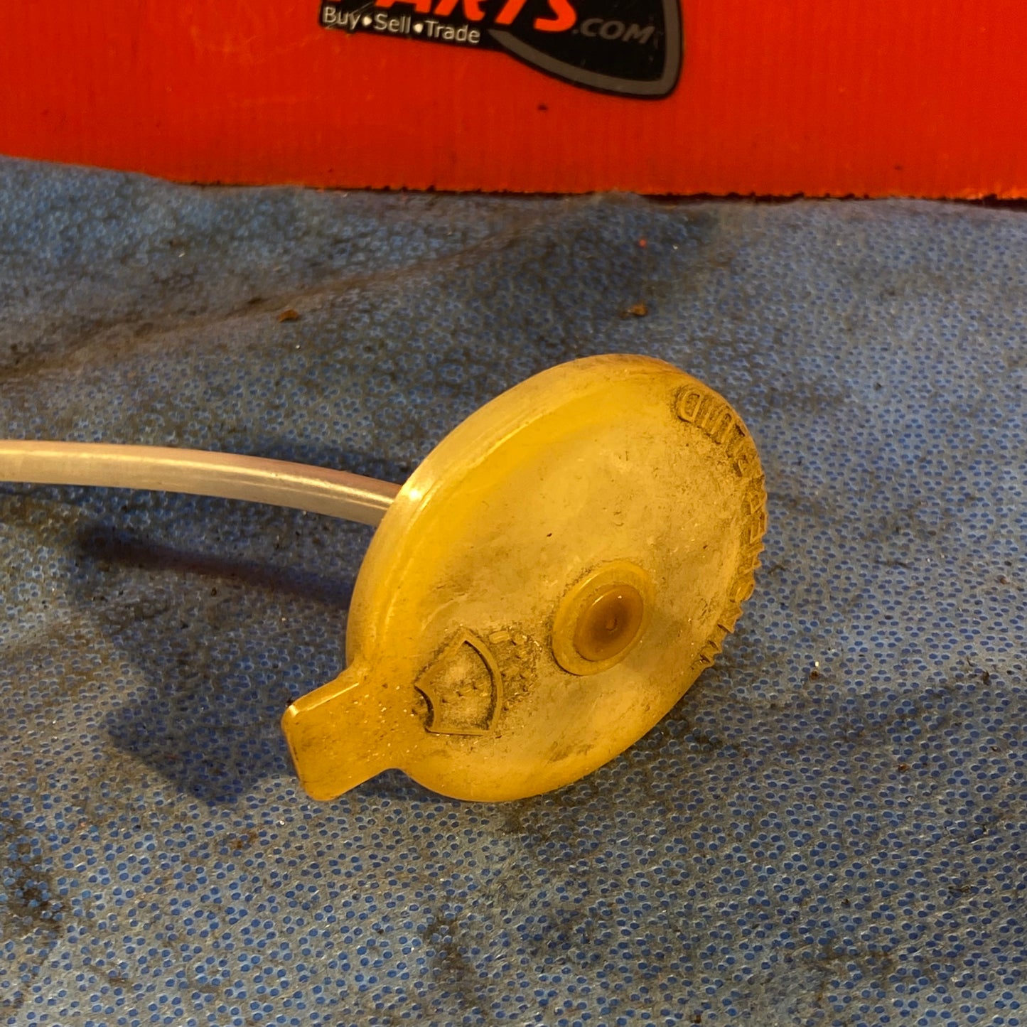 LHD, RHD Windshield Washer Fluid Reservoir Filler Neck Dipstick Cap   Mazda Rx7 FD3S FD S7B2/6