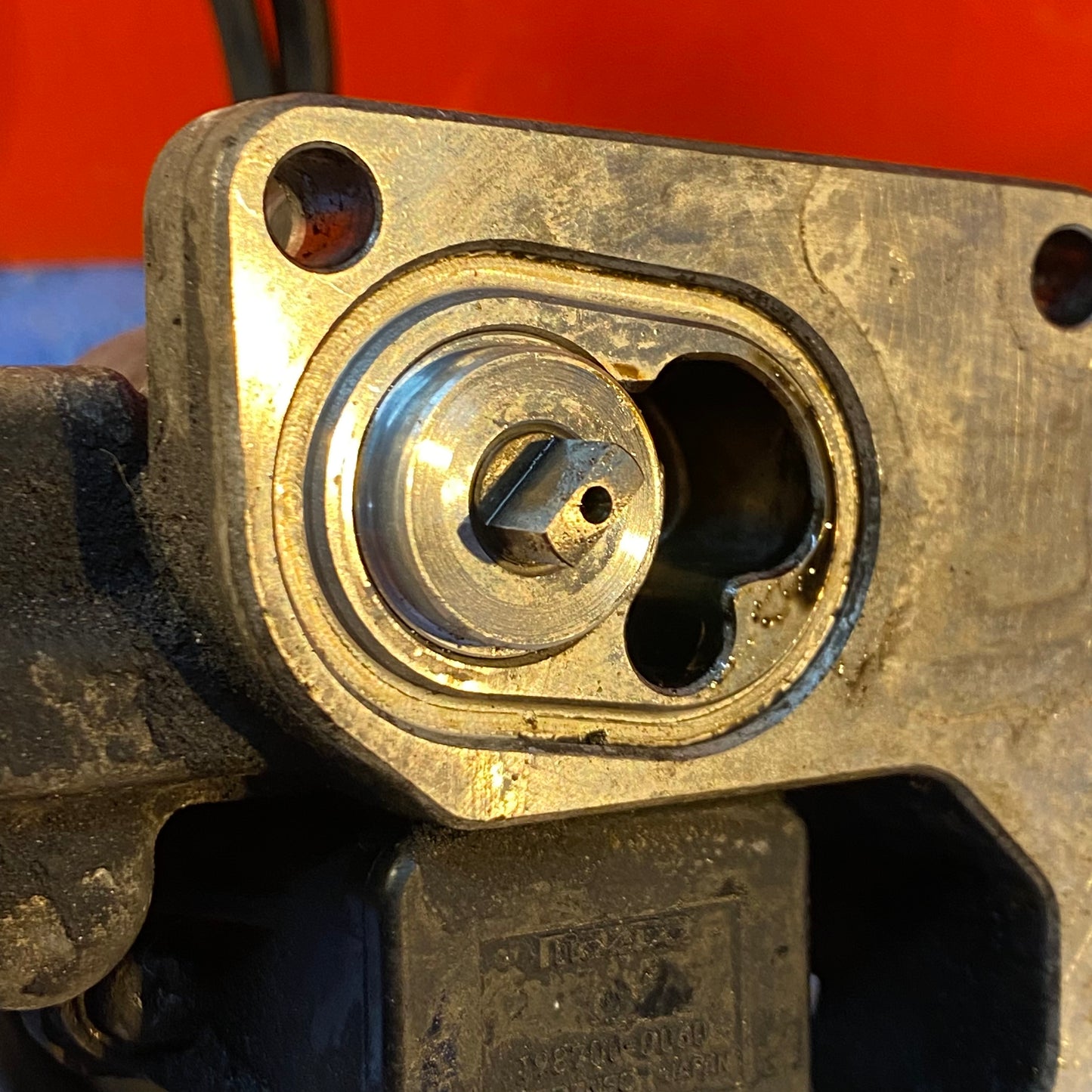 LHD, RHD Oil Metering Pump Assembly   Mazda Rx7 FD3S FD S7B1/11