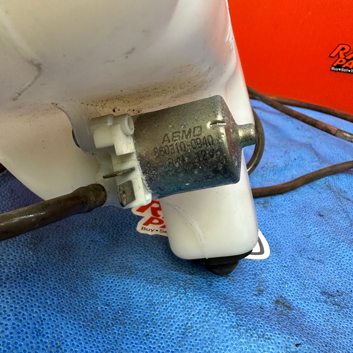 LHD, RHD OEM Rear washer fluid reservoir  Mazda Rx7 FD3S FD S6B19WFL