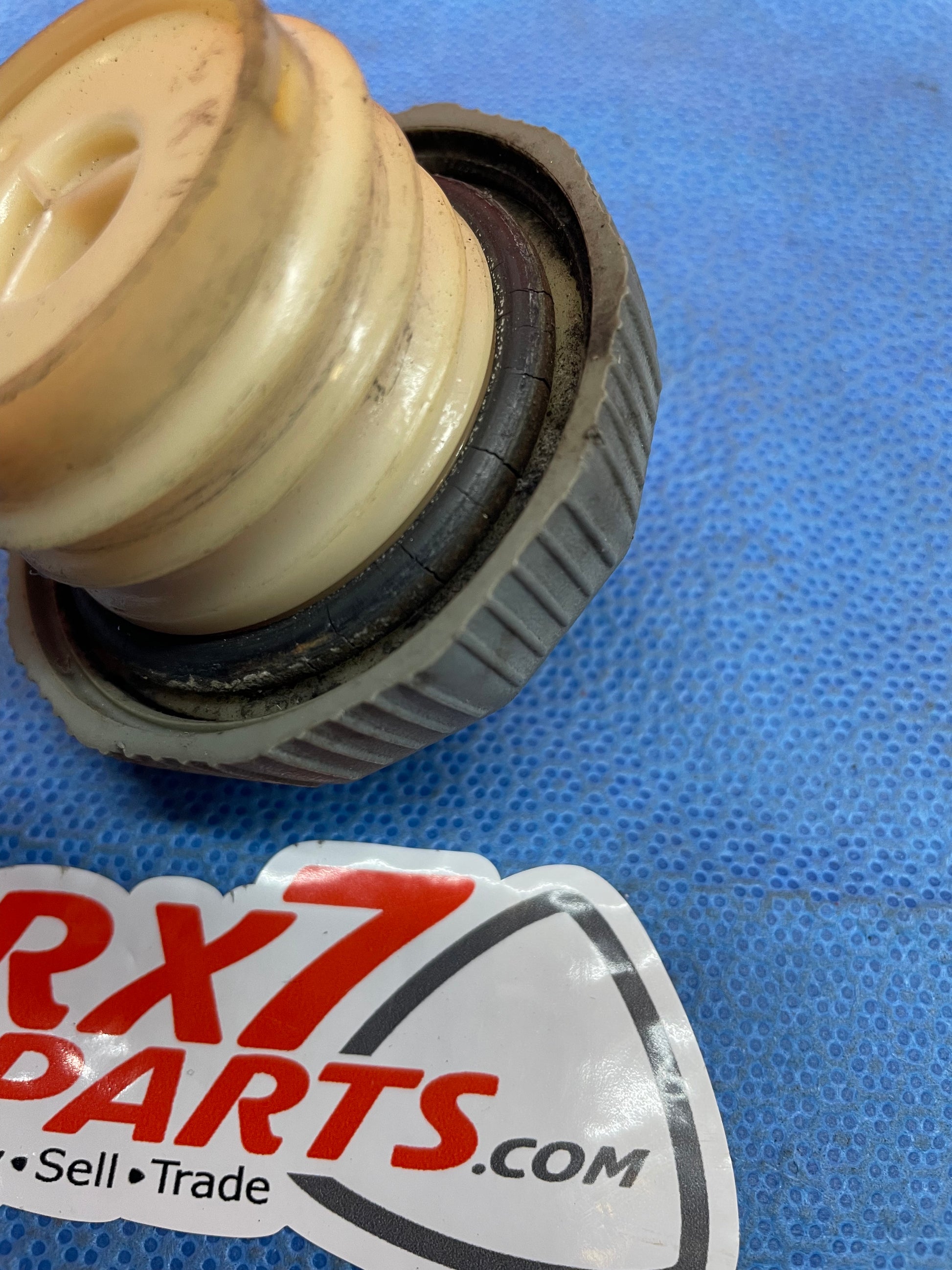 LHD, RHD OEM Gas Fill Cap  Mazda Rx7 FD3S FD S4B8OEGC - RX7Parts