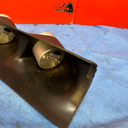 LHD Dual A pillar gauge pod with oil temp and pressure gauges no sensors   S7B5DGP
