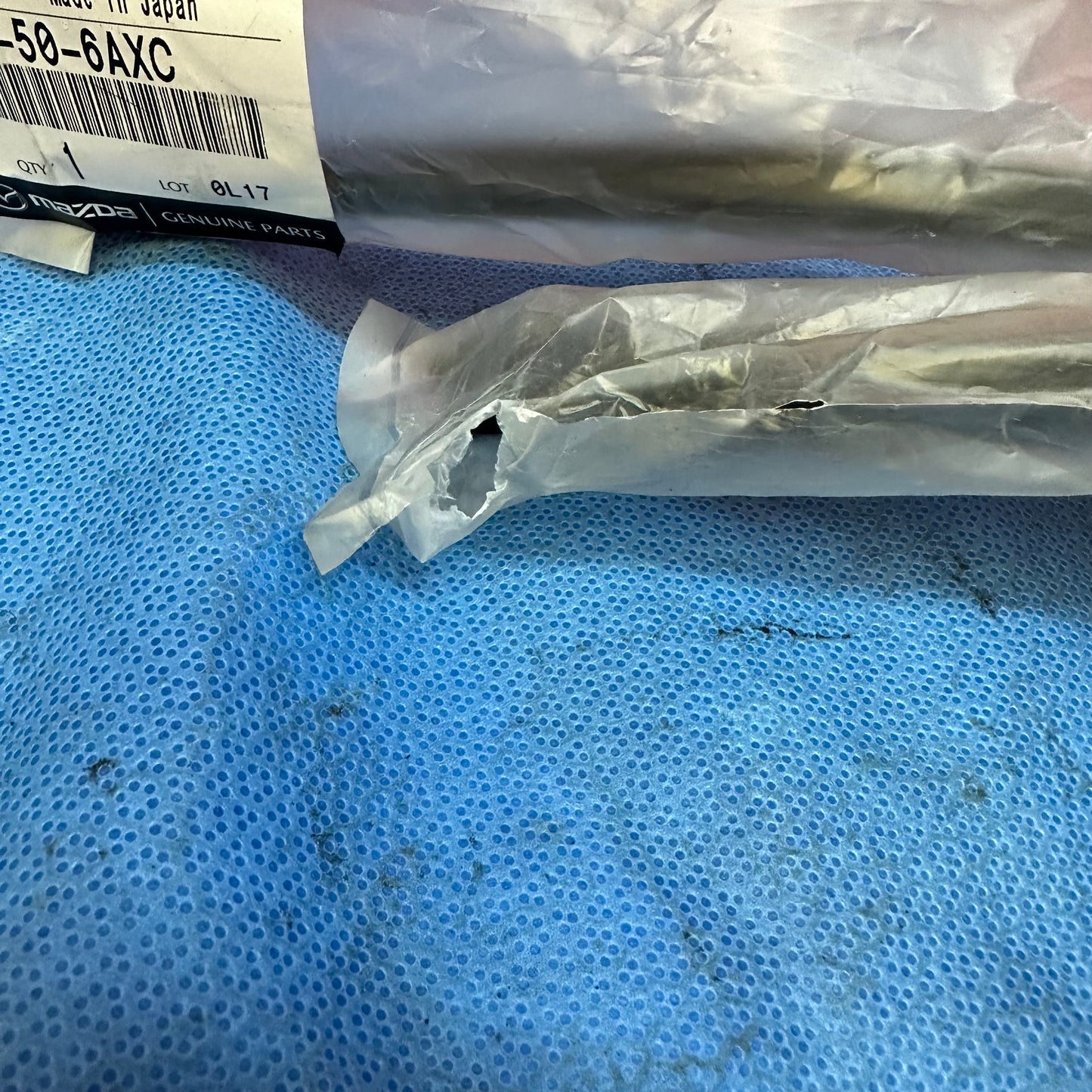 LHD, RHD Front Upper Windshield Moulding FD01 50 6AXC Mazda Rx7 FD3S FD S7B5WDM