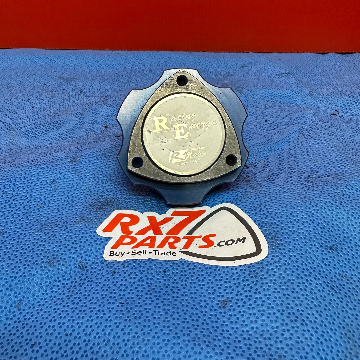 LHD, RHD R Magic Racing Energy Vintage Oil Cap Aluminum Blue   S5B171