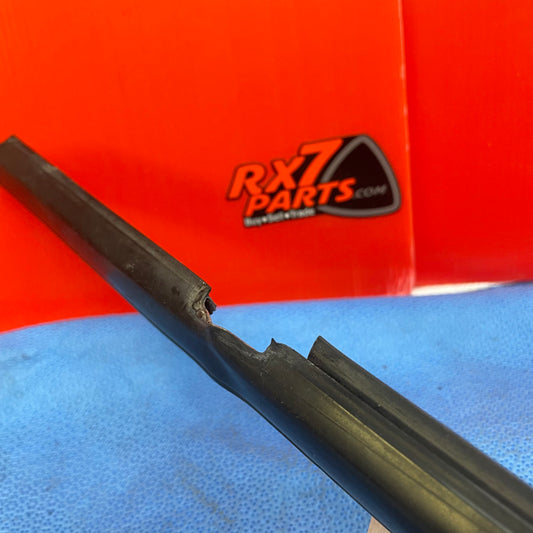 LHD, RHD OEM Left door belt molding  Mazda Rx7 FD3S FD S4B0LBM
